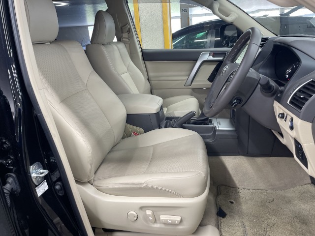 TOYOTA - LAND CRUISER PRADO
