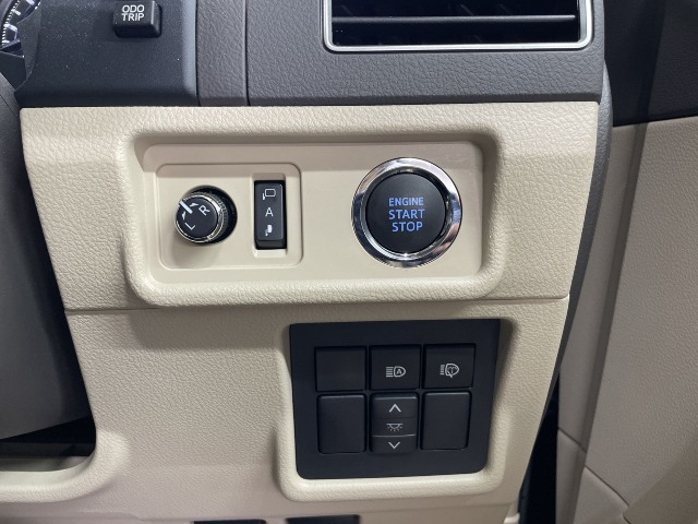 TOYOTA - LAND CRUISER PRADO
