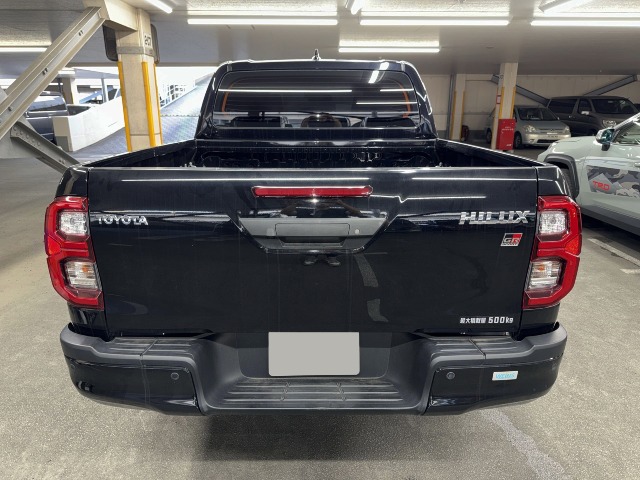 TOYOTA - HILUX
