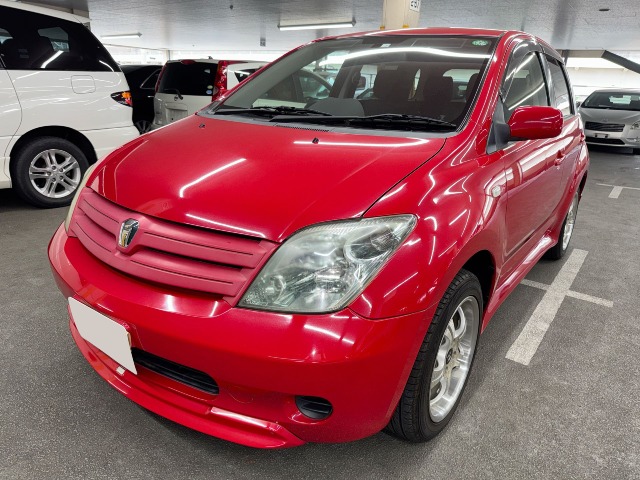 TOYOTA - IST
