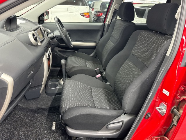 TOYOTA - IST
