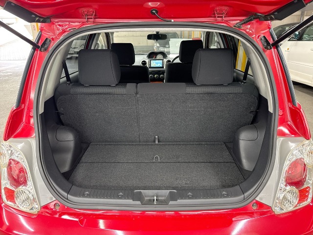 TOYOTA - IST
