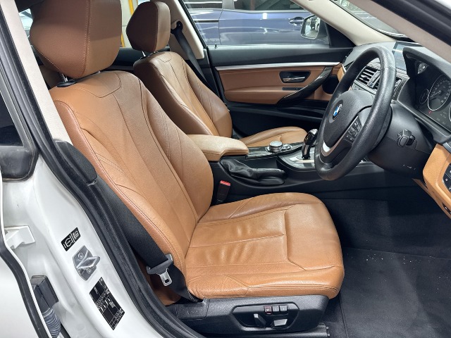 BMW - 3 SERIES
