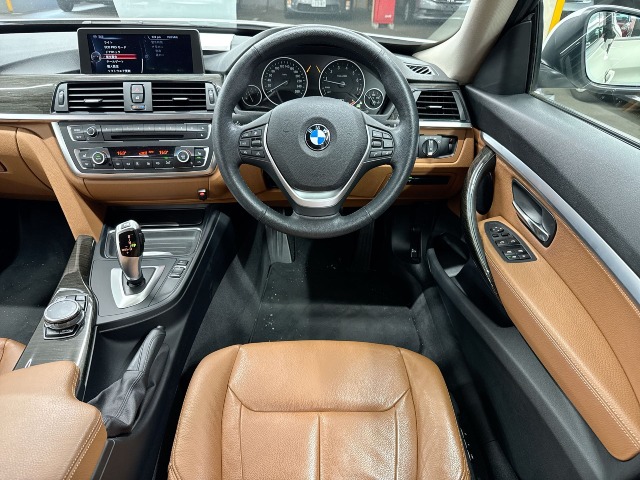 BMW - 3 SERIES
