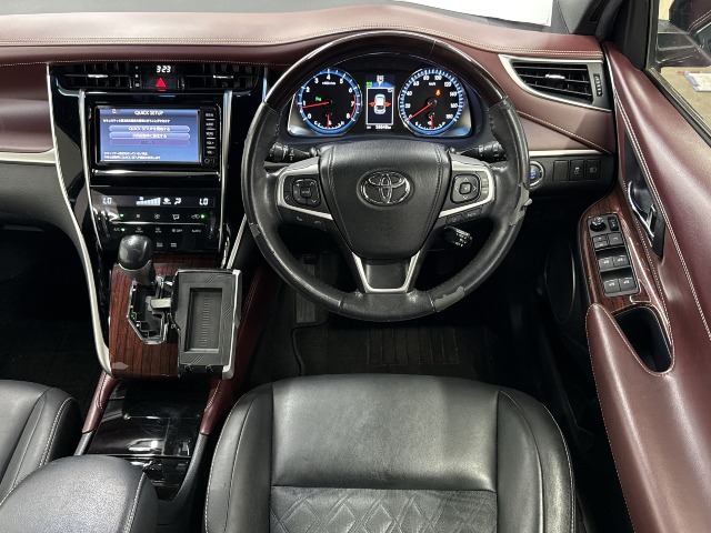 TOYOTA - HARRIER
