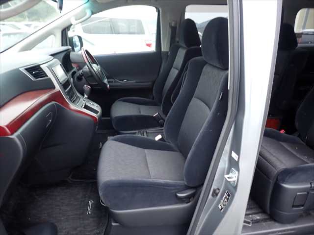 TOYOTA - ALPHARD
