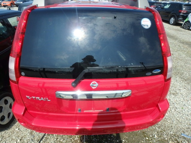 NISSAN - X- TRAIL
