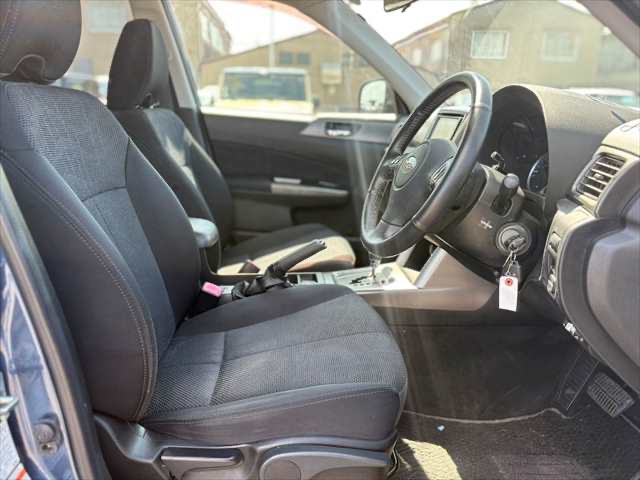 SUBARU - FORESTER
