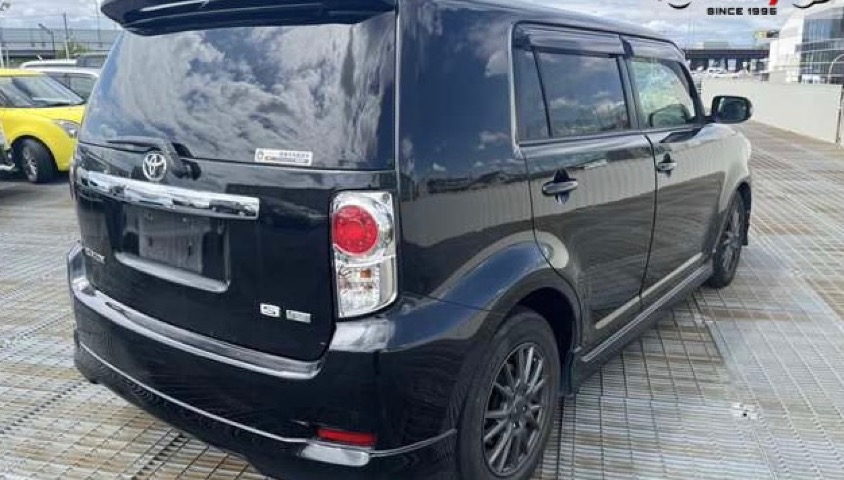 TOYOTA - COROLLA RUMION

