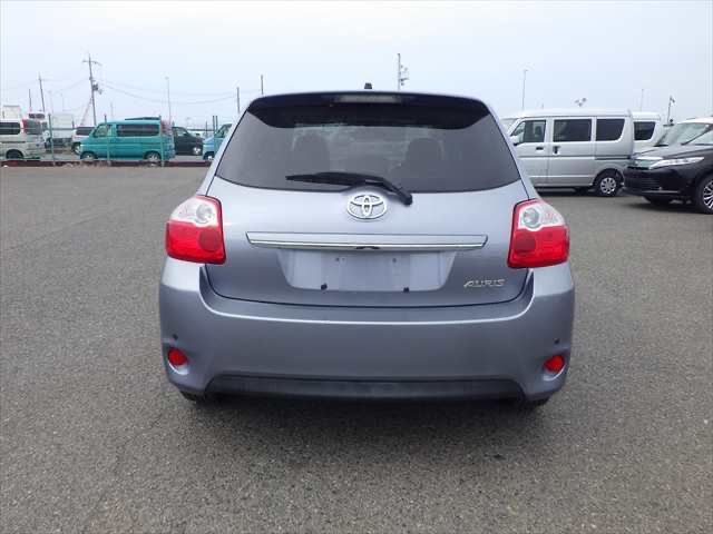 TOYOTA - AURIS

