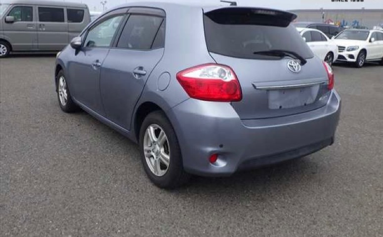 TOYOTA - AURIS
