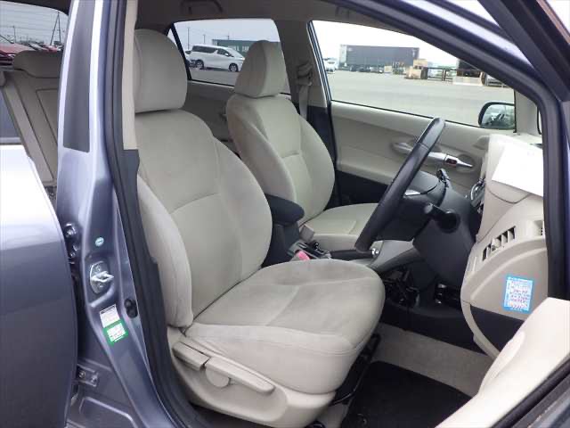 TOYOTA - AURIS
