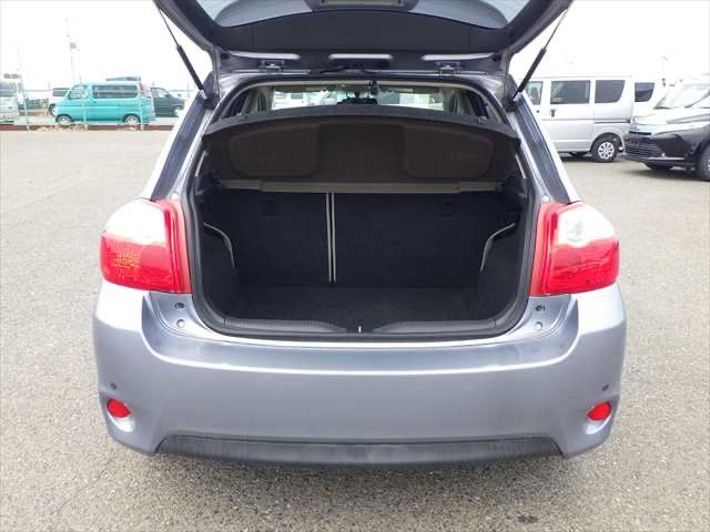TOYOTA - AURIS
