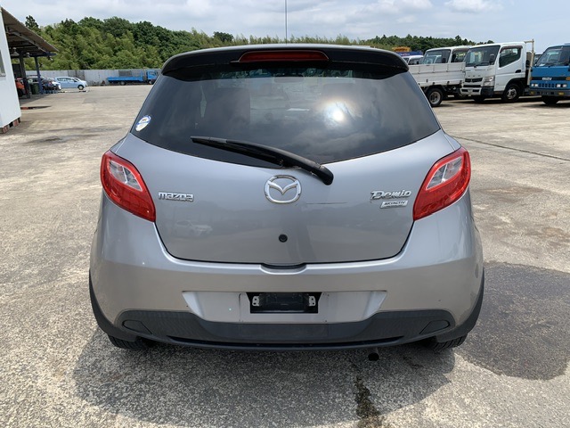 MAZDA - DEMIO
