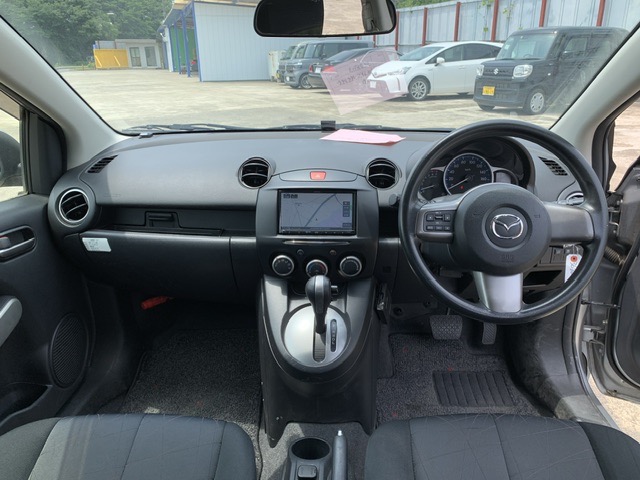 MAZDA - DEMIO
