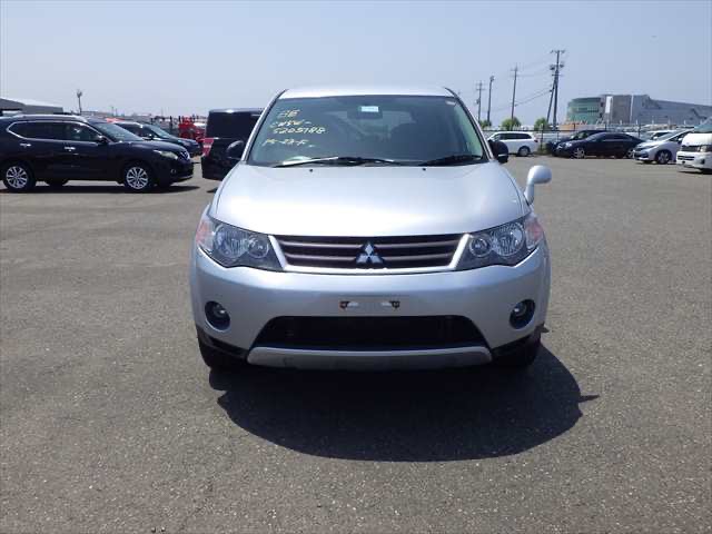 MITSUBISHI - OUTLANDER
