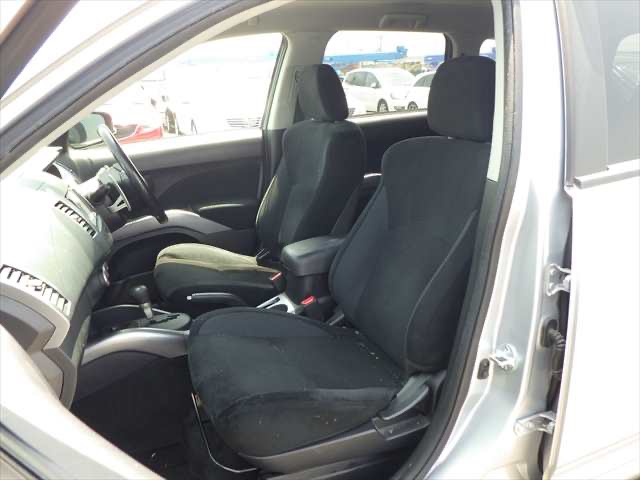 MITSUBISHI - OUTLANDER
