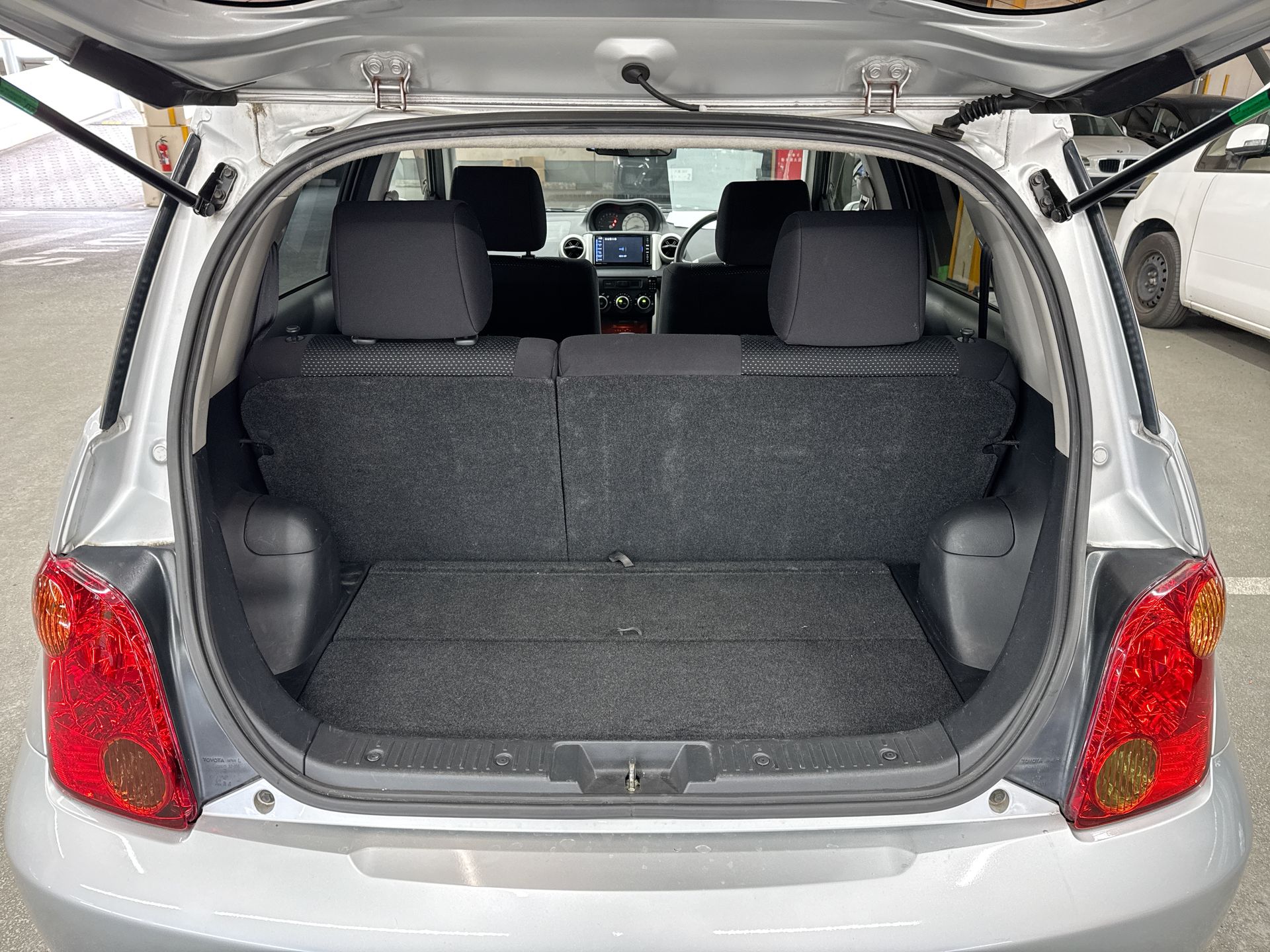 TOYOTA IST 2002 - Image 15