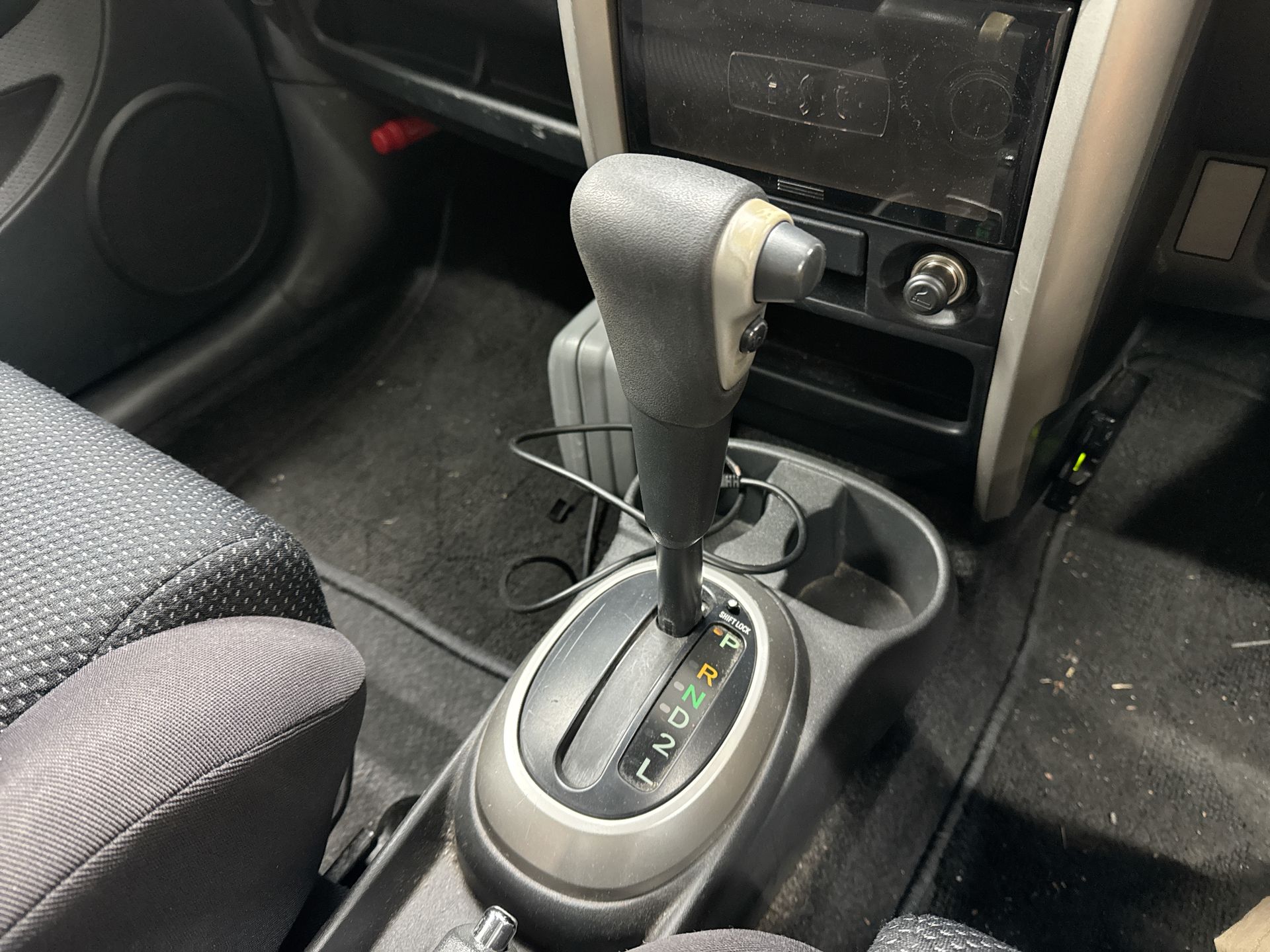 TOYOTA IST 2002 - Image 18