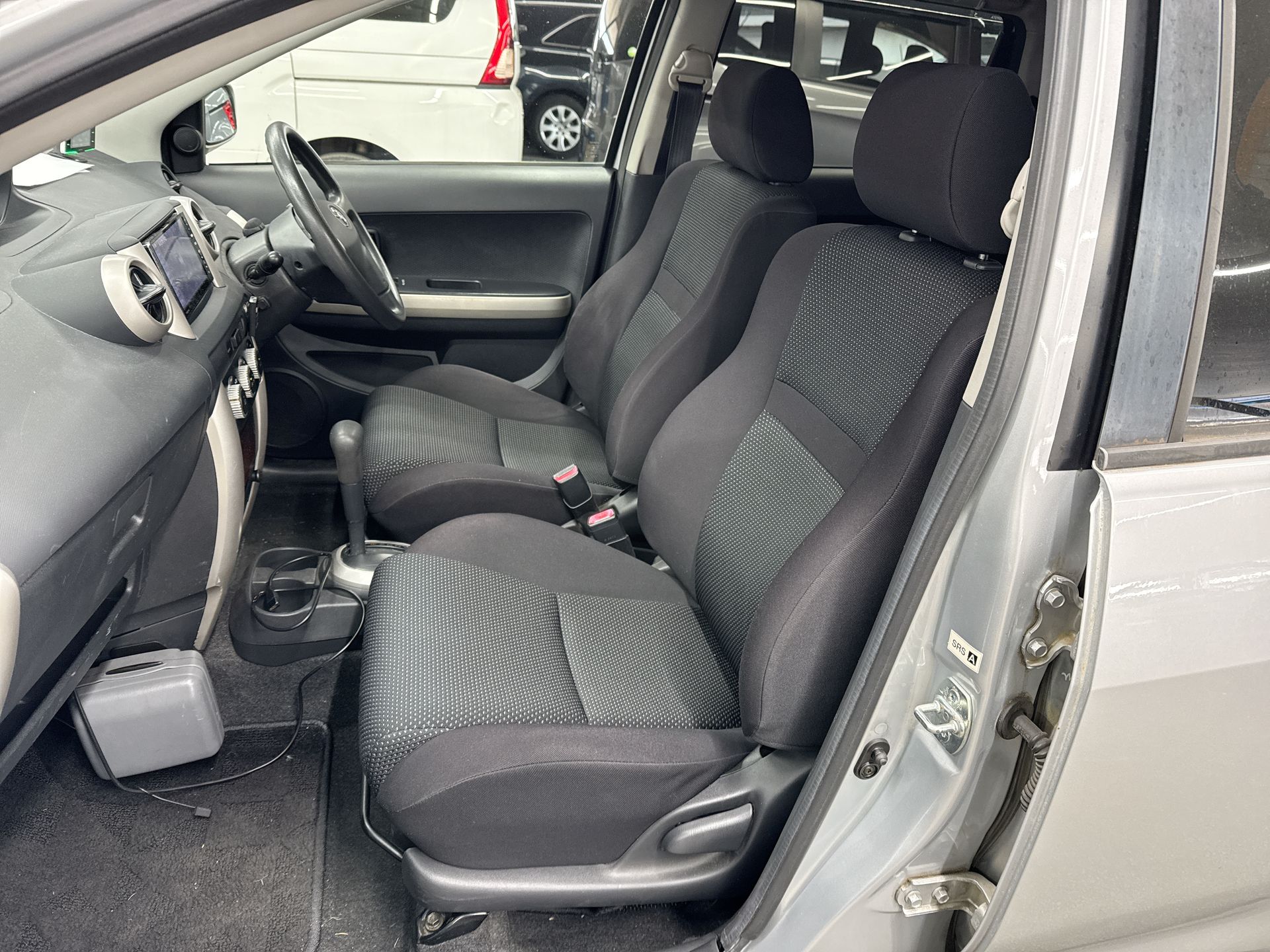 TOYOTA IST 2002 - Image 22