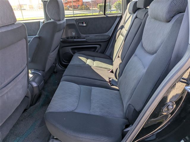 TOYOTA KLUGER 2001