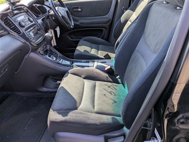 TOYOTA KLUGER 2001 - Image 10