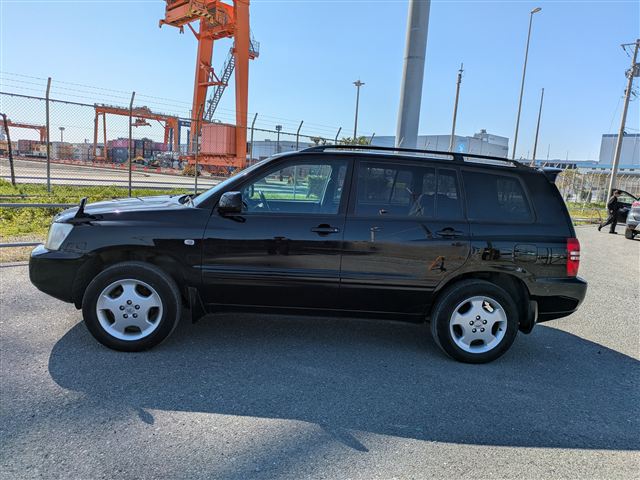 TOYOTA KLUGER 2001 - Image 4
