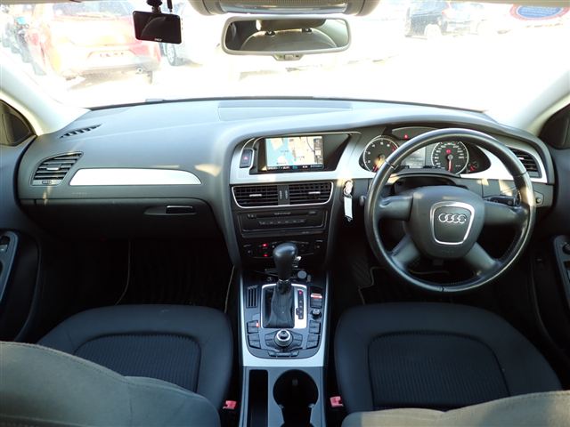 AUDI A4 2008 - Image 6