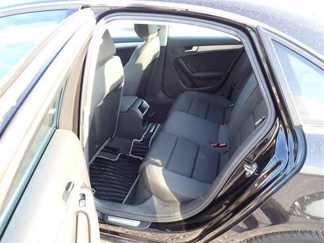 AUDI A4 2008 - Image 7