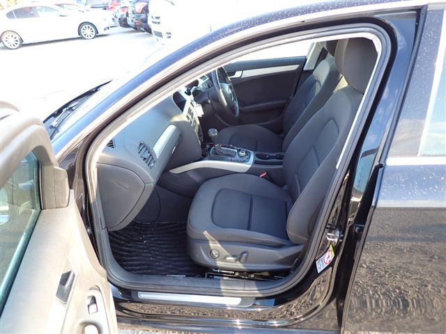 AUDI A4 2008 - Image 8